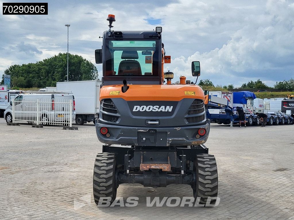 Doosan DX57W-7