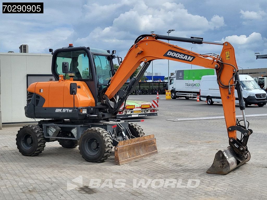 Doosan DX57W-7