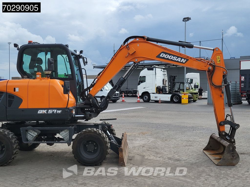 Doosan DX57W-7