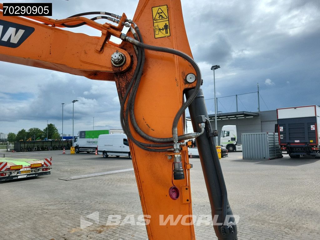Doosan DX57W-7