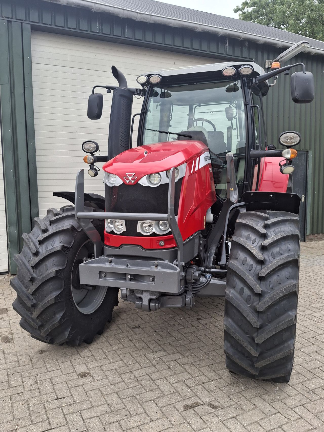 Massey Ferguson 6714S Dyna-6