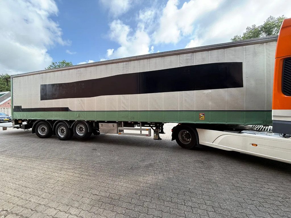 Pacton 3AS Stuuras/Lenkachse 2.500 Laadklep/LBW Hardhouten vloer