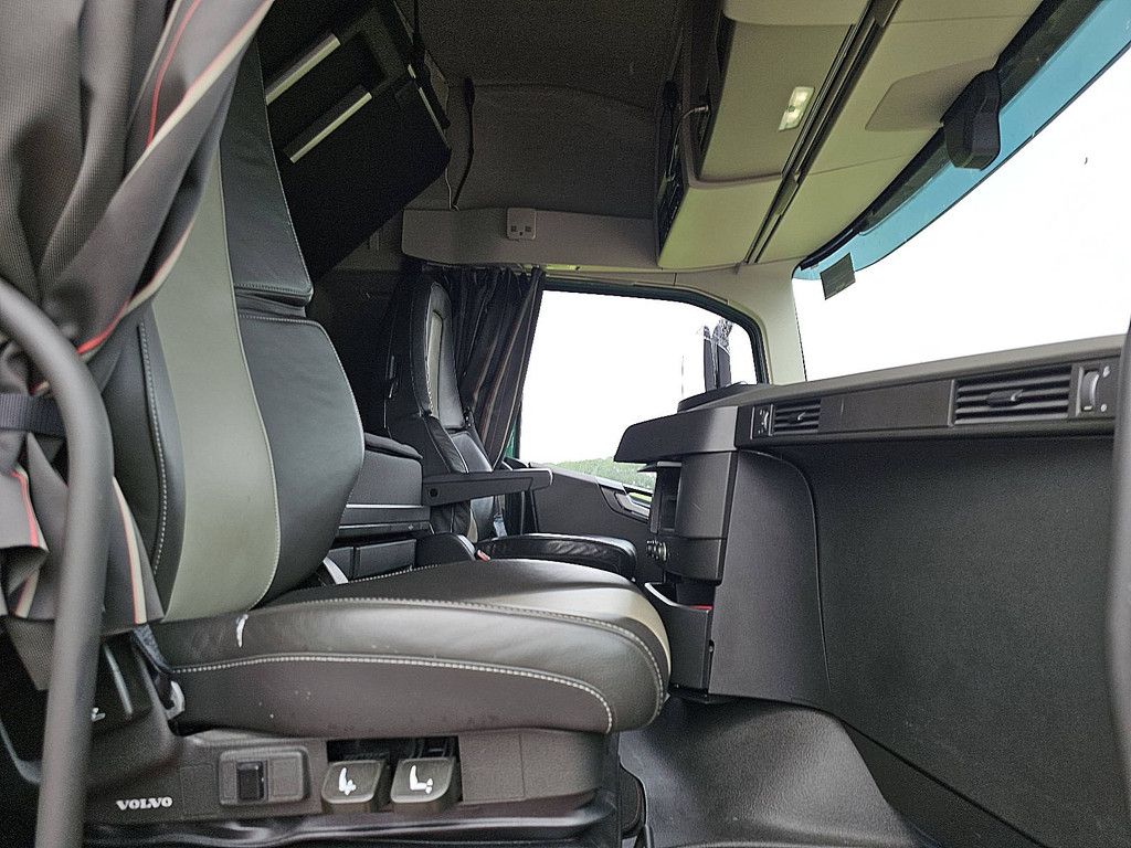 VOLVO FH 460 6x2 steer xen. leath