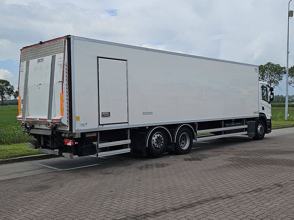 SCANIA P320 carrier d+e,6x2*4