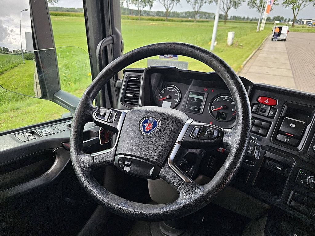 SCANIA P320 carrier d+e,6x2*4