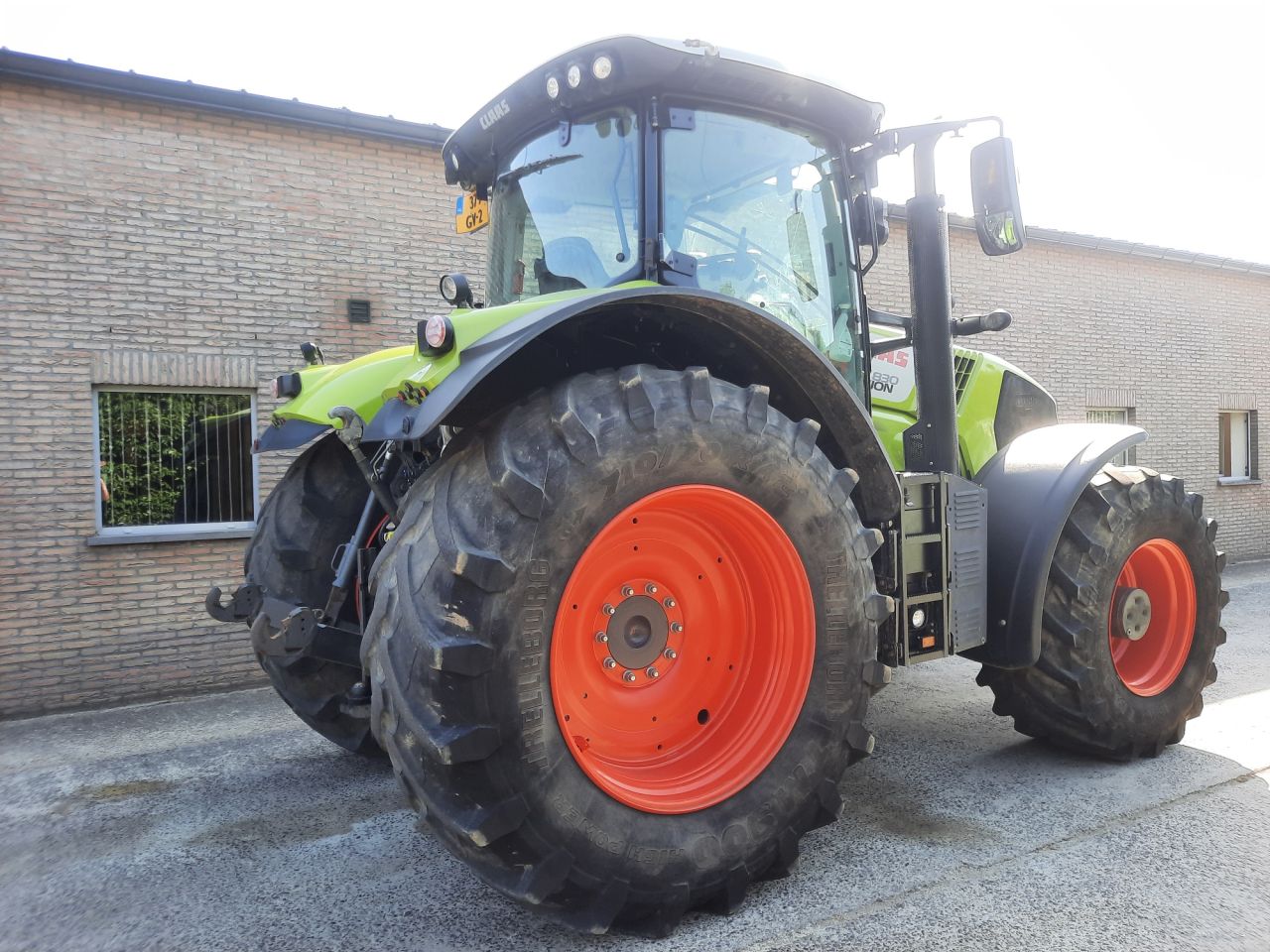 Axion 830