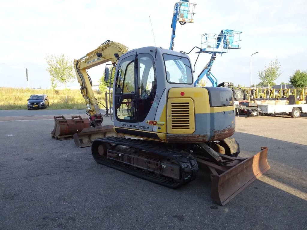 New Holland E80