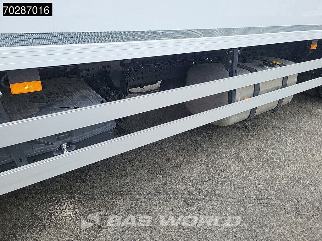 Mercedes Actros 1930 4X2 DAMAGED TRUCK 2000kg Ladebordwand Mirror cam LED ACC Navi Euro 6