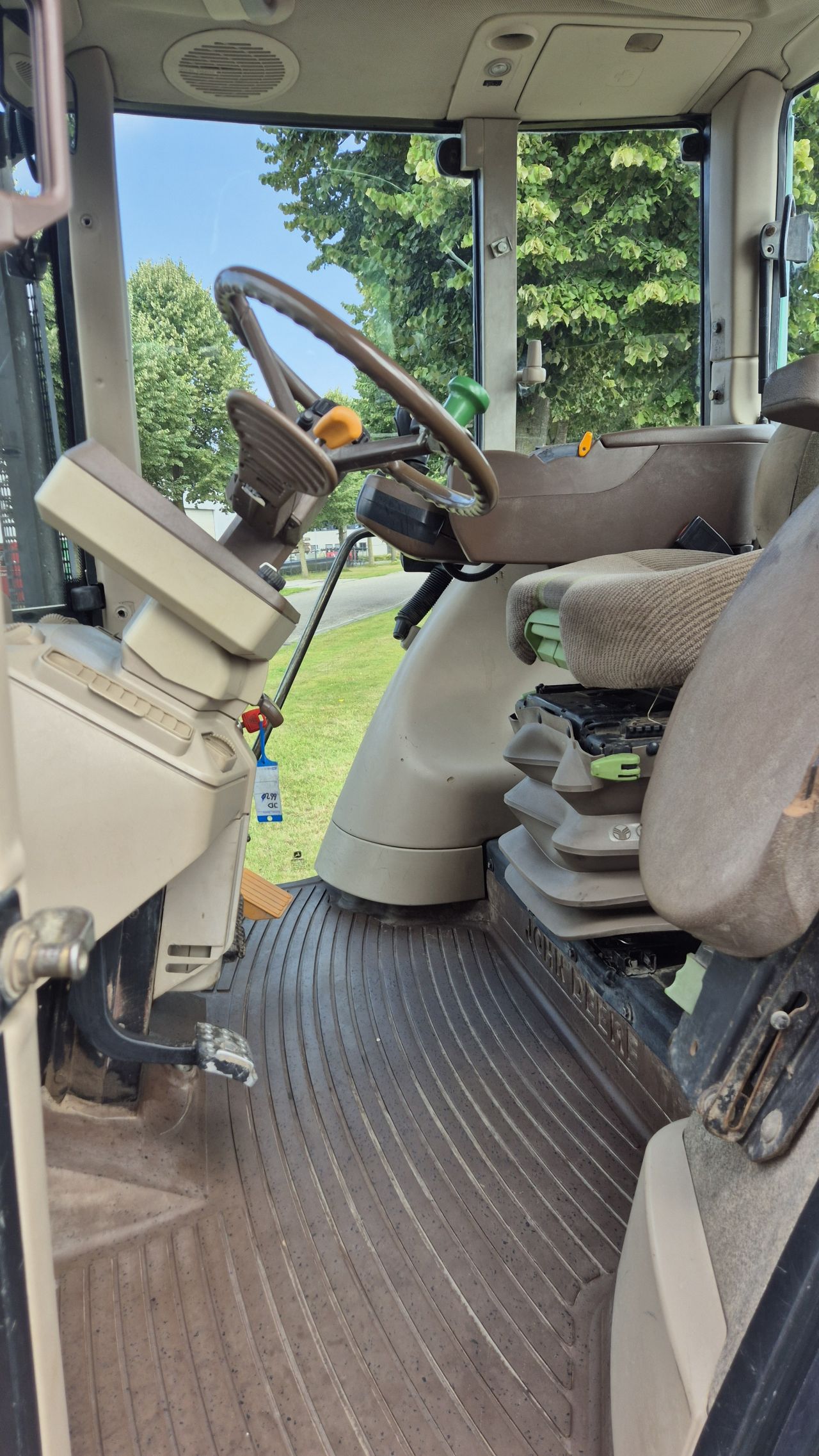 JOHN DEERE 6620 Premium AP 40Km/h. met JD H340 frontlader en TLS