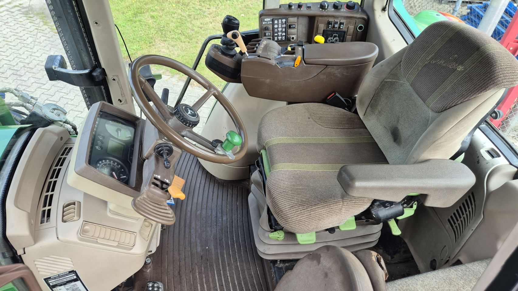 JOHN DEERE 6620 Premium AP 40Km/h. met JD H340 frontlader en TLS