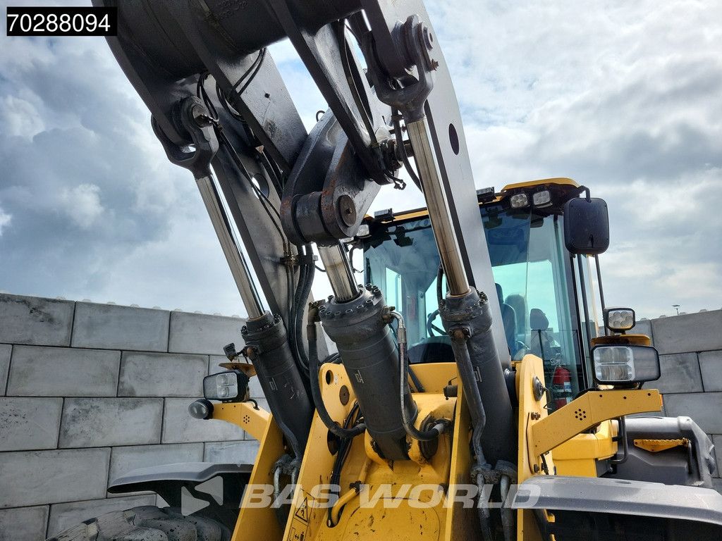 Volvo L120 H CDC - 3TH VALVE - QUICK COUPLER