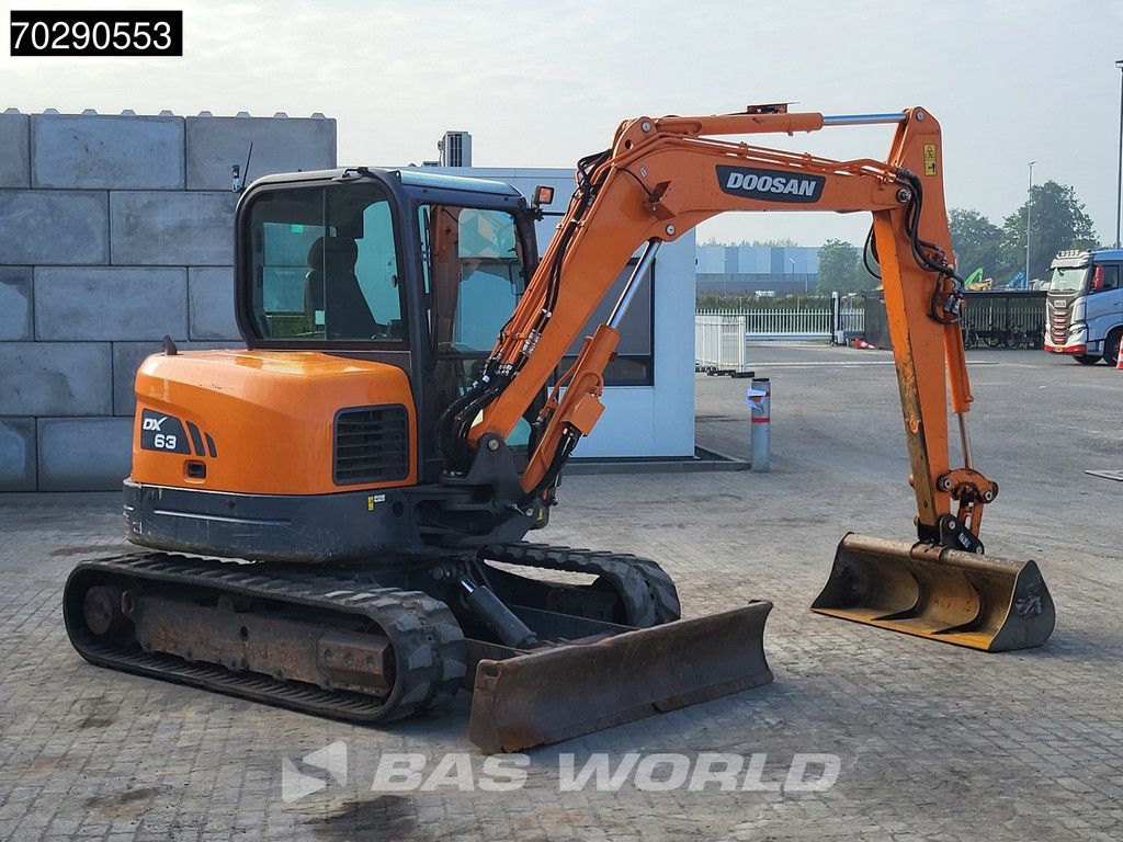Doosan DX63-3