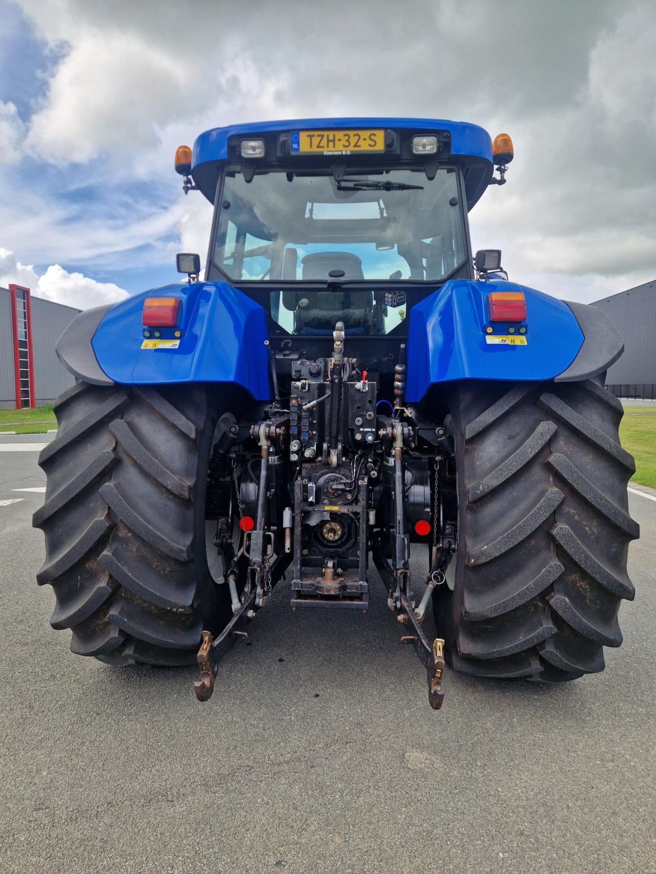 New holland t7550 / case cvx 195