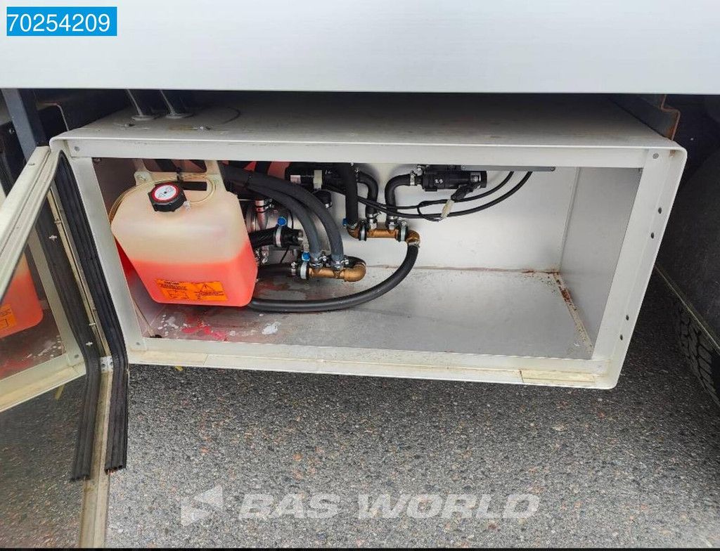 Volvo FL 250 4X2 Like NEW! Exhibition truck EURO 6