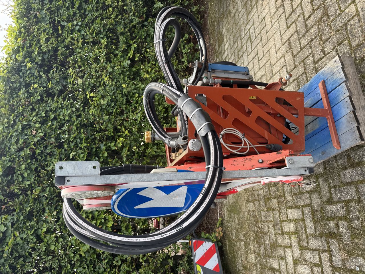 Verschillende werktuigen en aanbouwdelen !