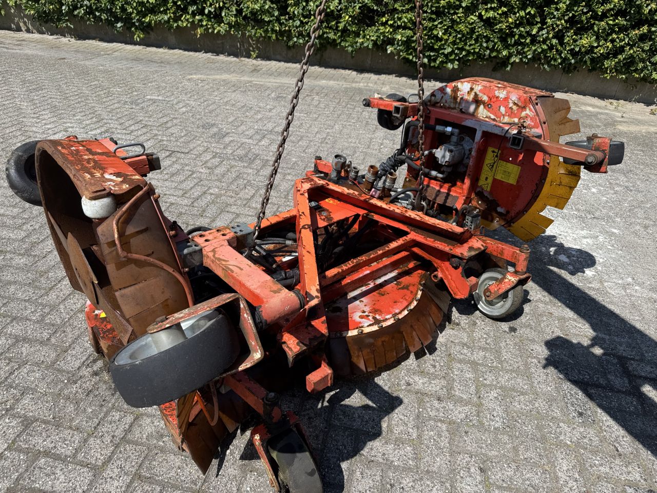 Verschillende werktuigen en aanbouwdelen !