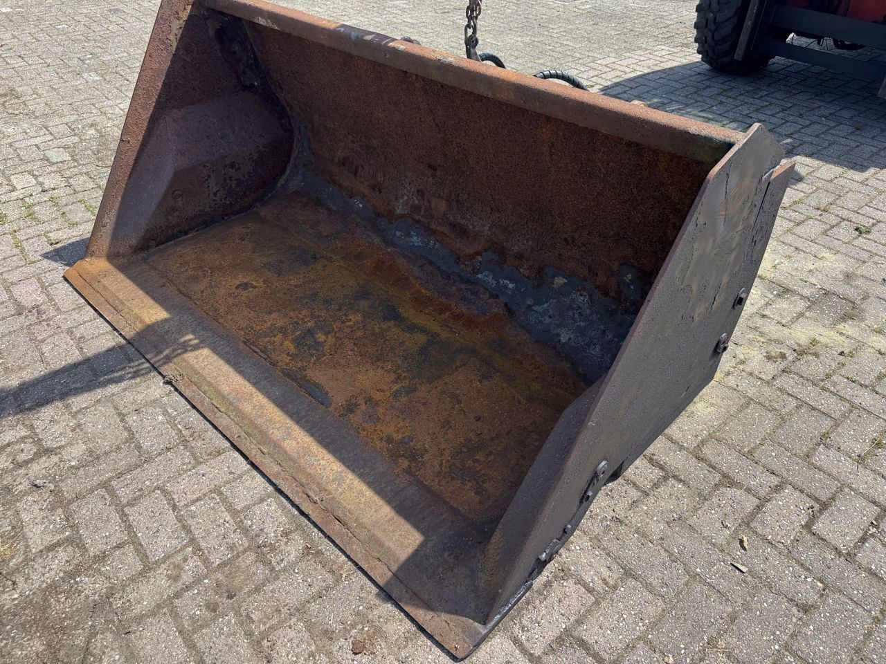 Verschillende werktuigen en aanbouwdelen !