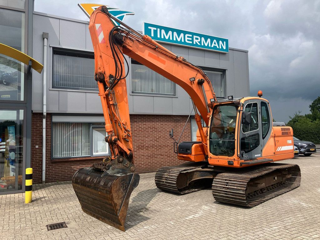 Doosan DX140 LC Rupsgraafmachine