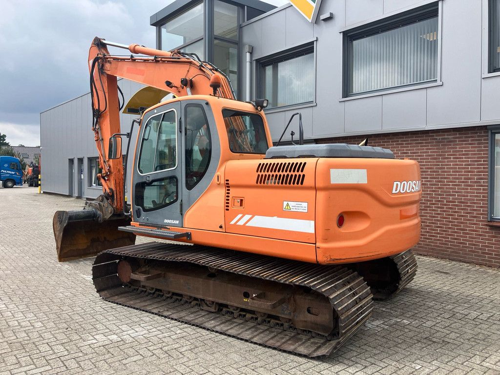 Doosan DX140 LC Rupsgraafmachine