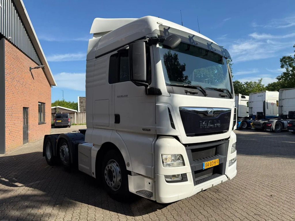 MAN TGX 26.440 6X2 voorloopas NL Truck APK 08/2025