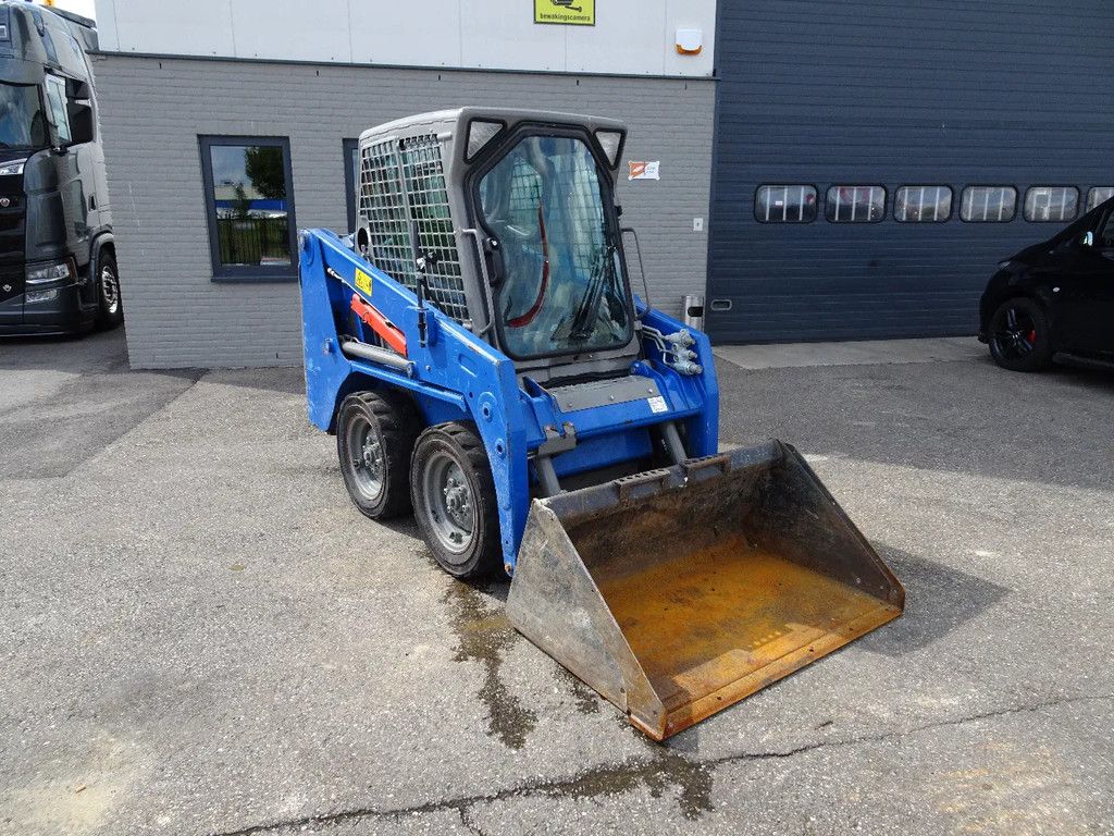 Bobcat S100