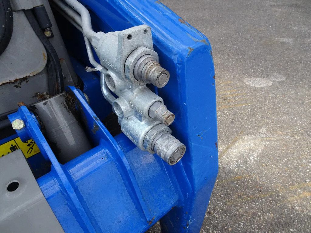 Bobcat S100