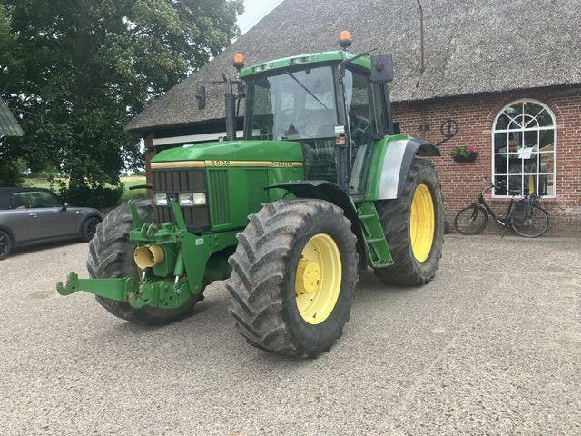 John deere 6900