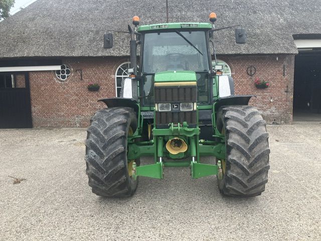 John deere 6900