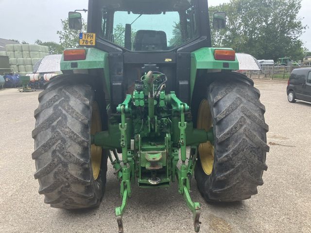 John deere 6900