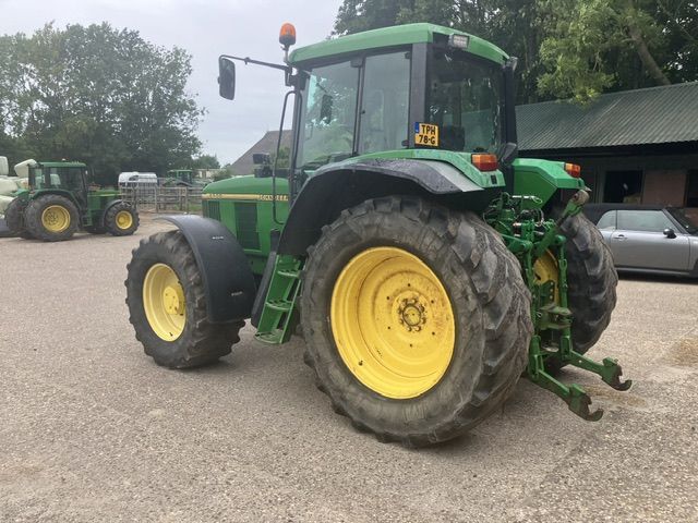 John deere 6900