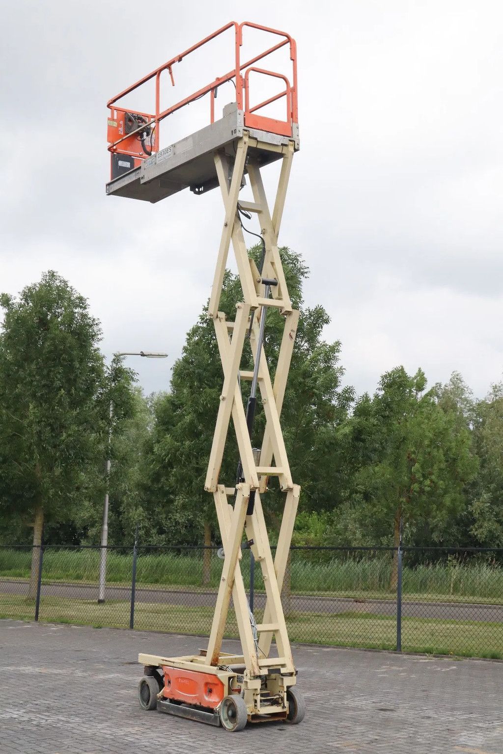 JLG 1930 ES | 7.7 METER | 230 KG