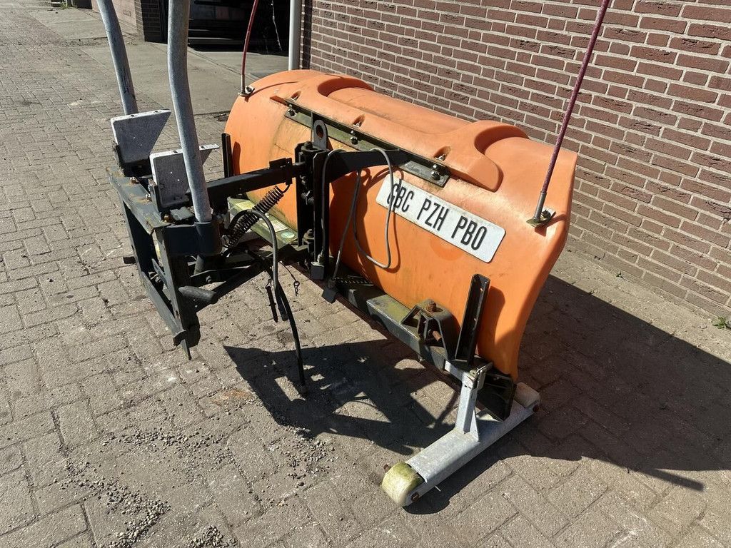 Sneeuwschuif - Gebruikt leveller