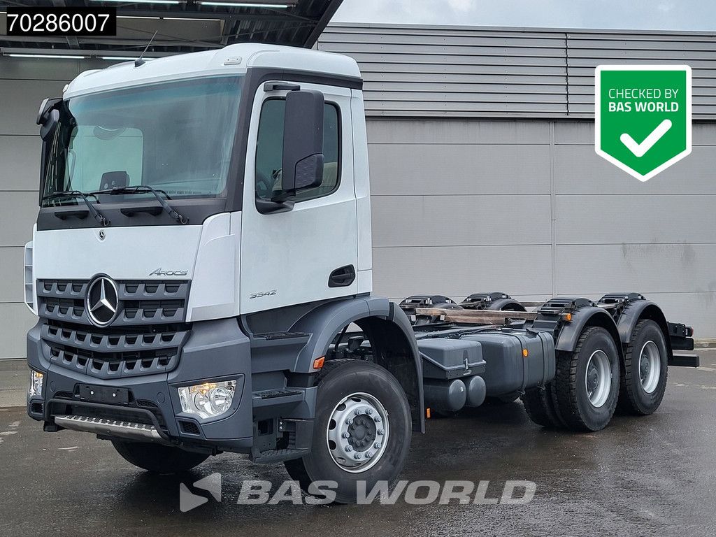 Mercedes Arocs 3342 6X4 NEW 6x4 chassis Big-Axle Automatic Steel suspension Euro 3