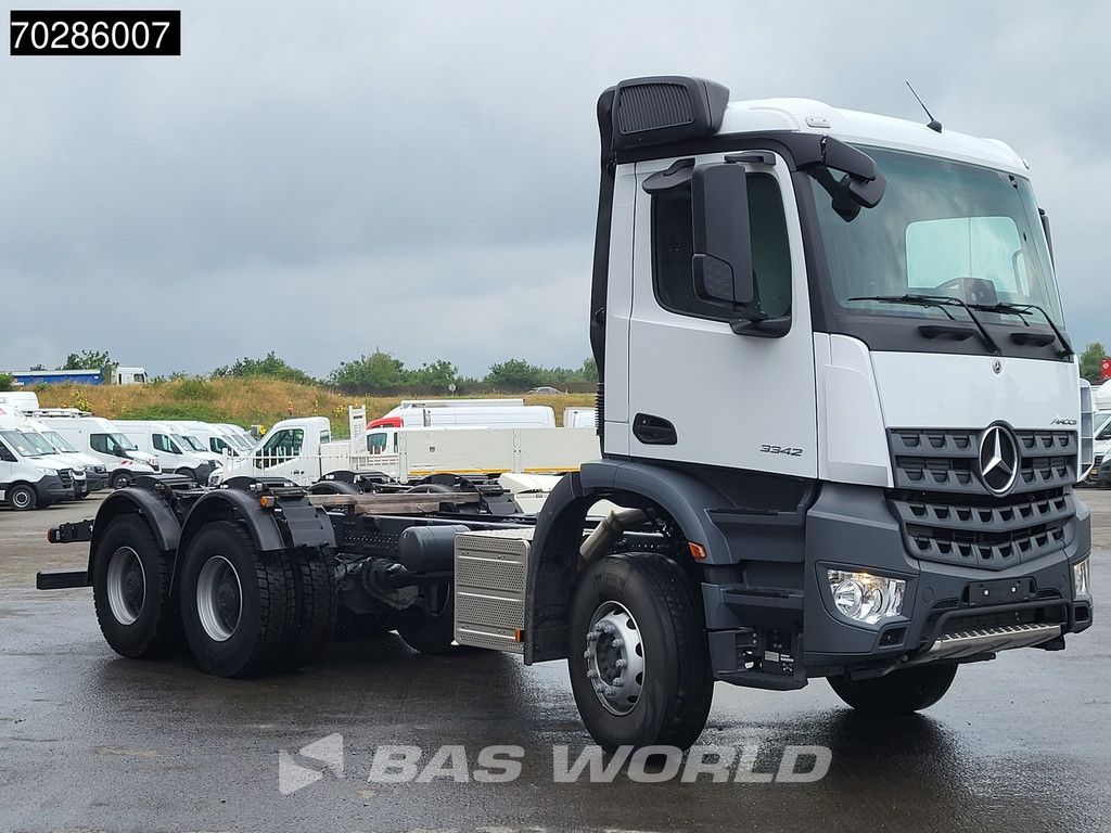 Mercedes Arocs 3342 6X4 NEW 6x4 chassis Big-Axle Automatic Steel suspension Euro 3