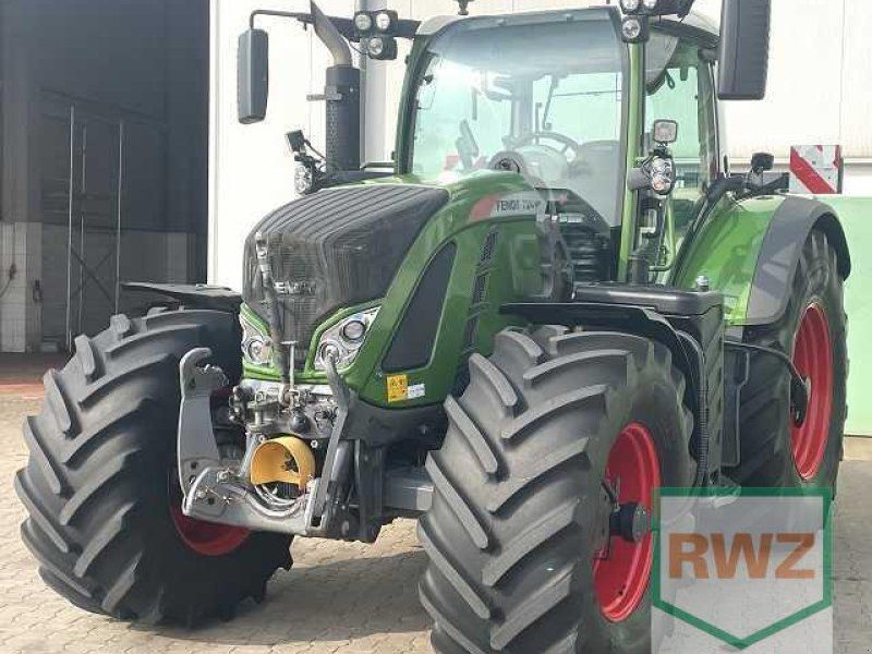 Fendt 724 Vario S4 Profi Plus