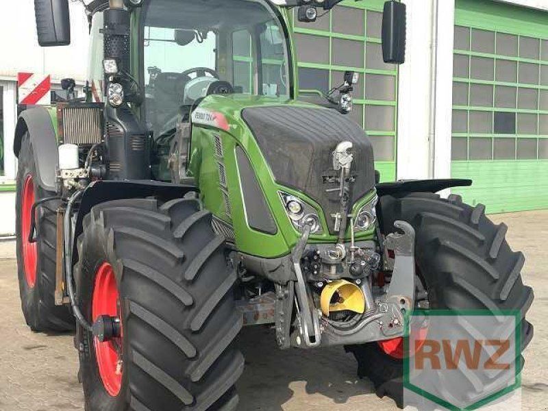 Fendt 724 Vario S4 Profi Plus