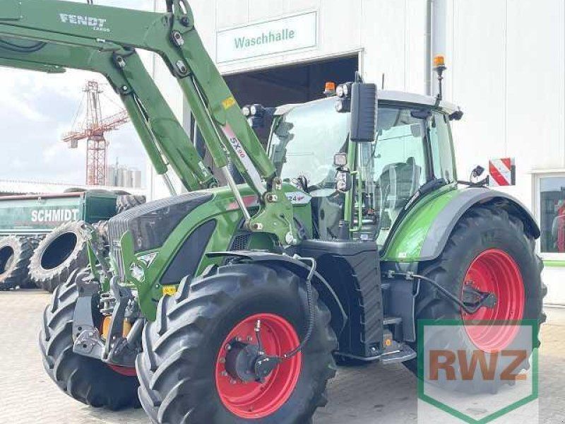 Fendt 724 Vario S4 Profi Plus