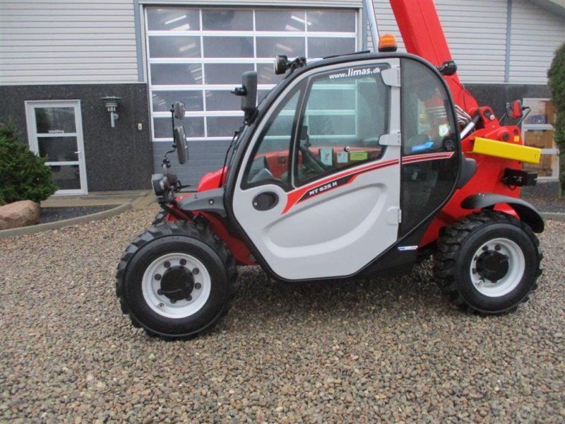 Manitou MT625H Comfort Dansk maskine, med hydrauliske pallegafler.