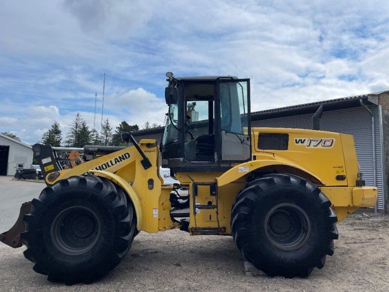 New Holland W 170