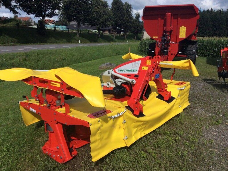 Pöttinger NovaCat F 3100