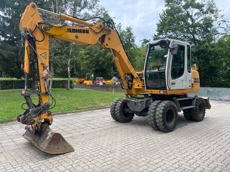 Liebherr A 309 Litronic
