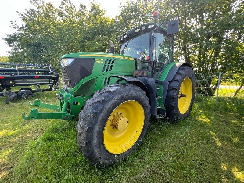 John Deere 6215 R