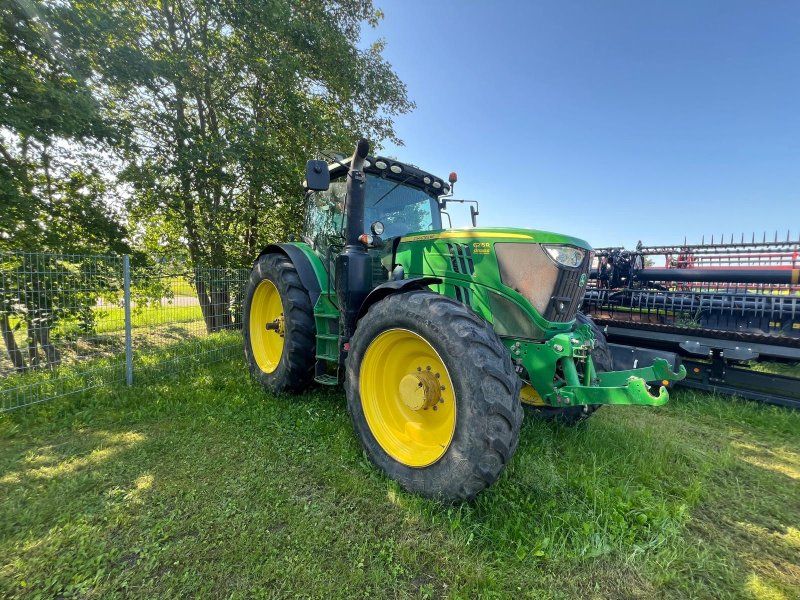 John Deere 6215 R