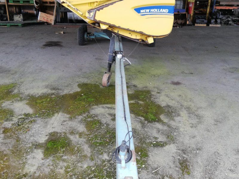 New Holland 6M10