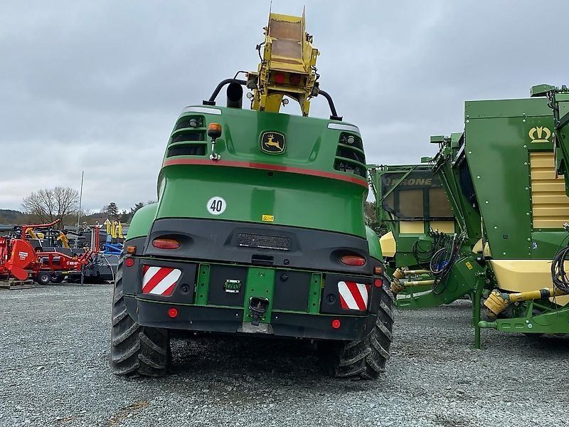 John Deere 8700