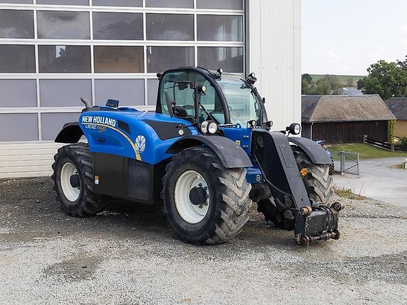 New Holland LM 7.42 Elite