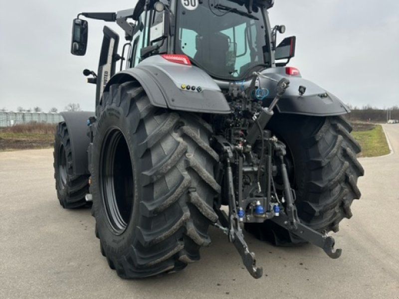 Valtra Q265