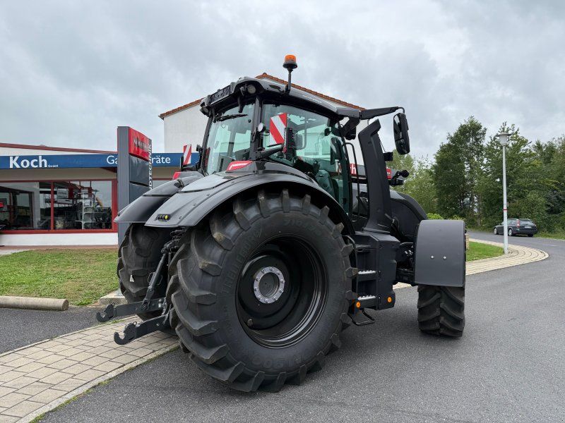 Valtra Q305