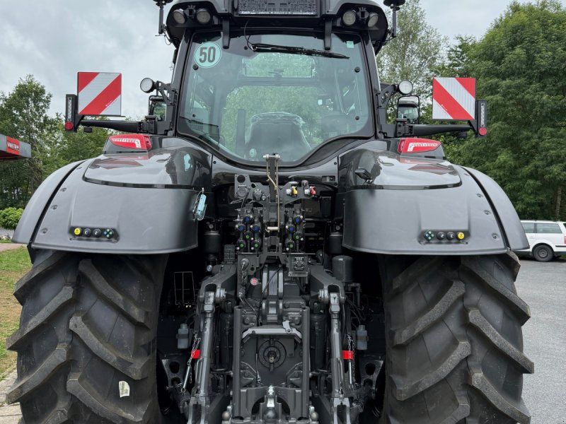 Valtra Q305