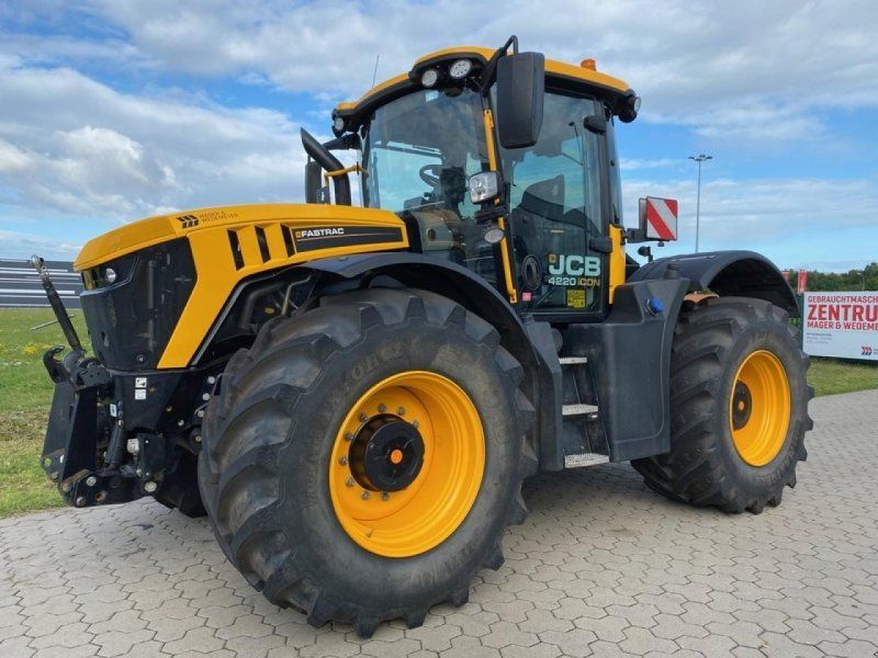 JCB FASTRAC 4220 ICON